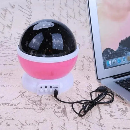 Lámpara Proyector LED Cielo Estrellado Multicolor – Espantacuco Infantil USB